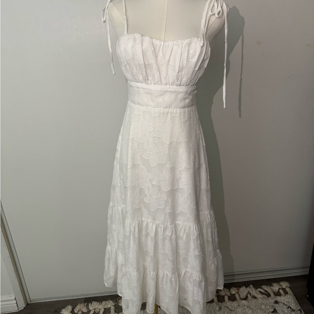 Lulus white floral maxi dress